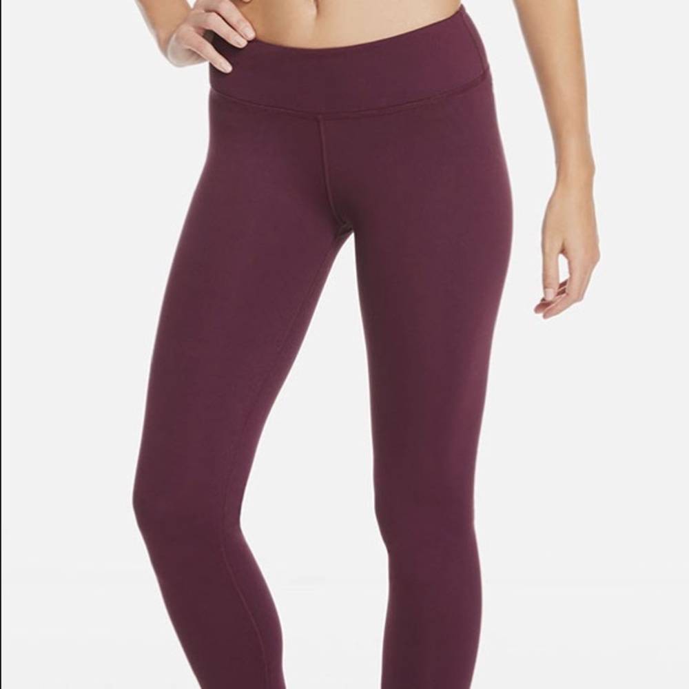 SOLD ON DEPOP! Fabletics Mid Rise Leggings